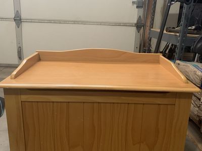 Toy/storage box