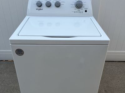 Whirlpool Top Load Washer – Like New Condition
