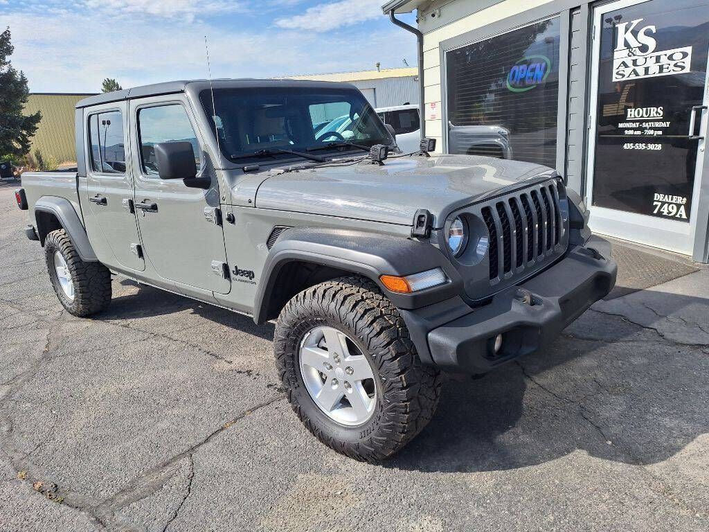 2021 Jeep Gladiator Sport