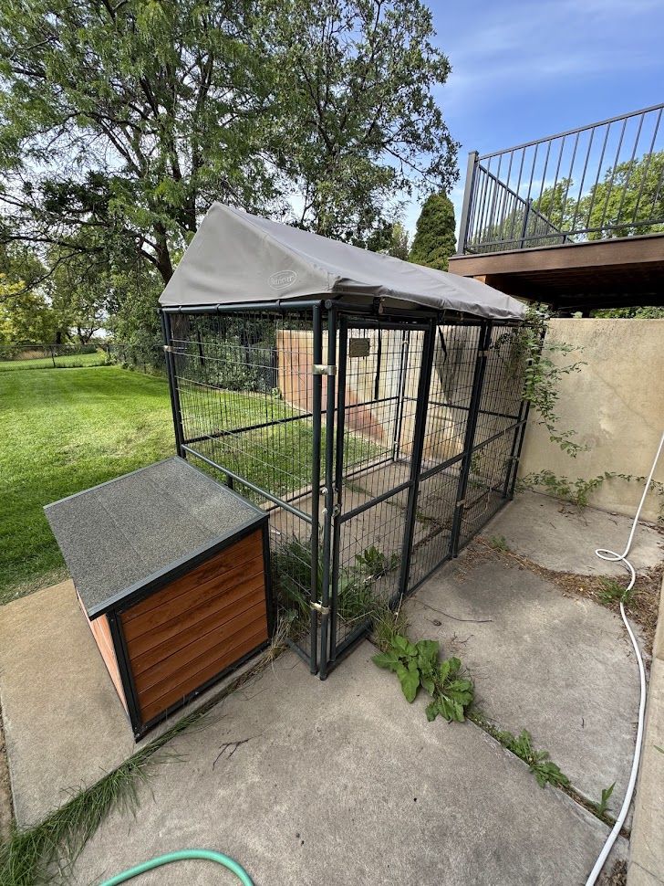 Outdoor Metal Dog Kennel with Canvas Roof and Wooden Dog House