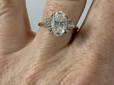 1.5CT Oval Moissanite Engagement Ring