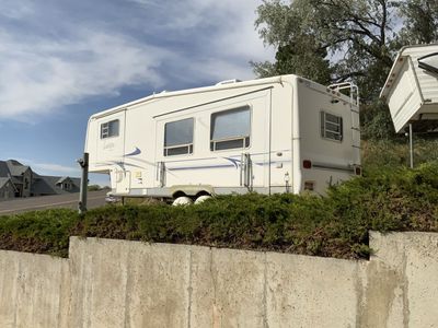2001 Monaco McKenzie Lakota 28 Fifth Wheel RV
