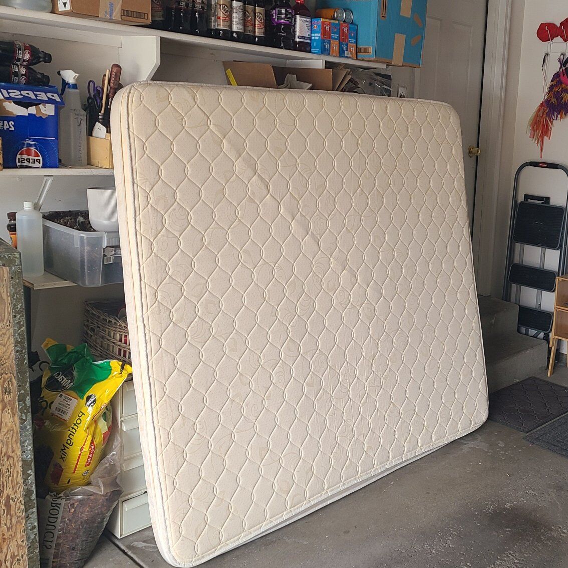 Clean Queen Mattress Topper