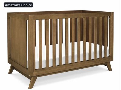 DaVinci Otto 3-in-1 Convertible Crib in Walnut