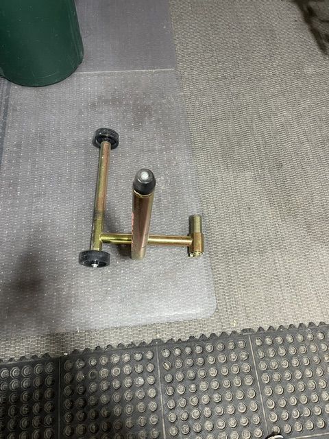 Pit Bull Ducati Large hub single sided swing arm rear stand