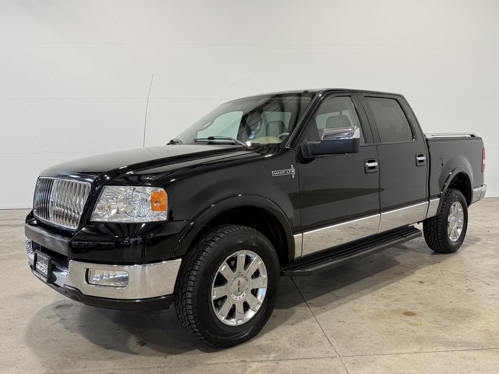 2006 Lincoln Mark LT Base
