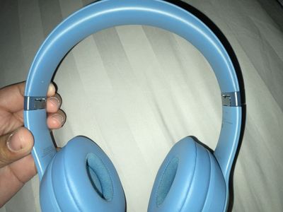 Beats Solo 4