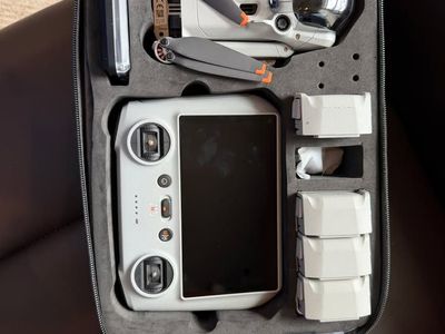 DJI Mini Pro 3 Drone, FPV and Fly More Kit