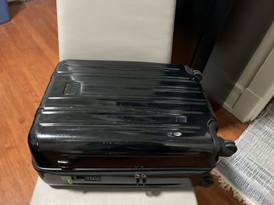 TUMI luggage/carryone