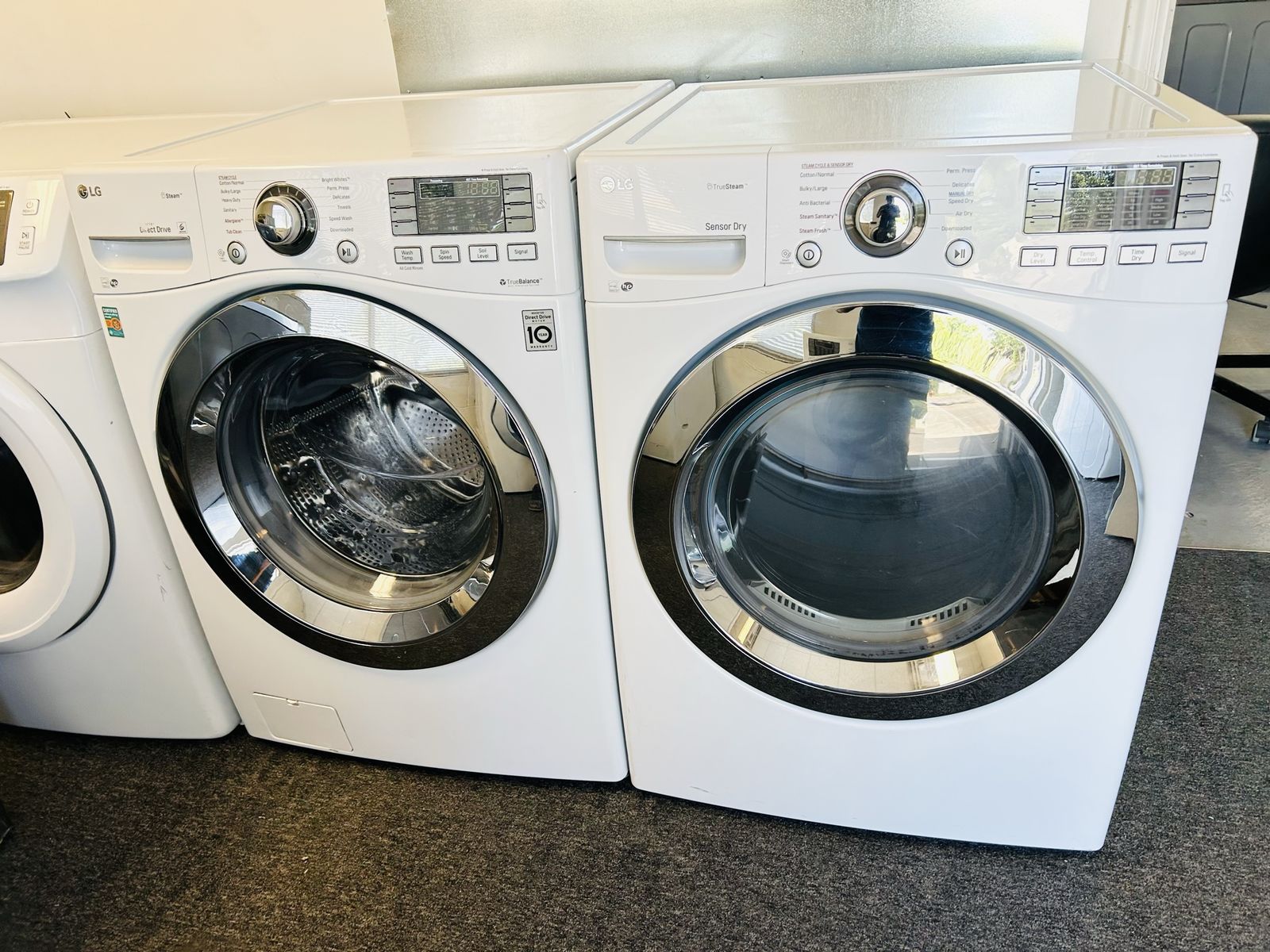 Main image 3