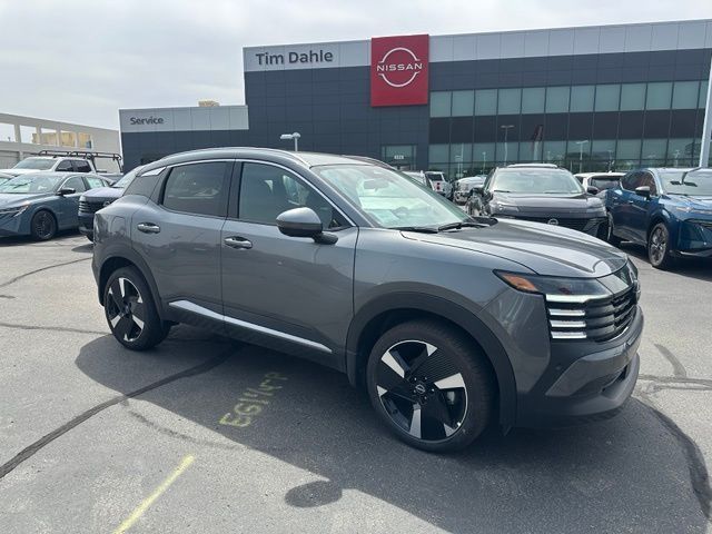 2025 Nissan Kicks SR
