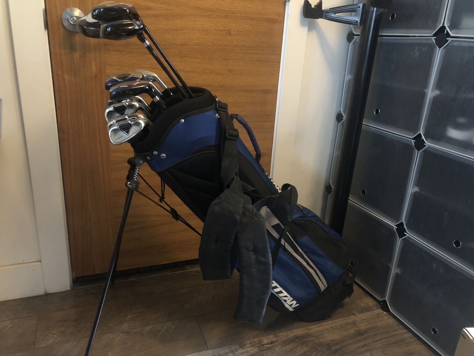 Mens Knight Beginner Golf Club Set Regular Flex