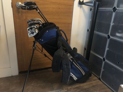 Mens Knight Beginner Golf Club Set Regular Flex