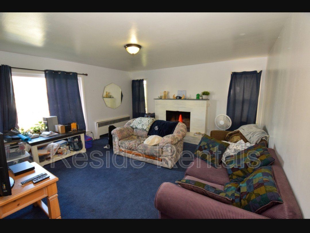 Upstairs 1 Bed Apt.- Logan next door to USU LDS Institute!