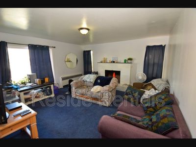 Upstairs 1 Bed Apt.- Logan next door to USU LDS Institute!