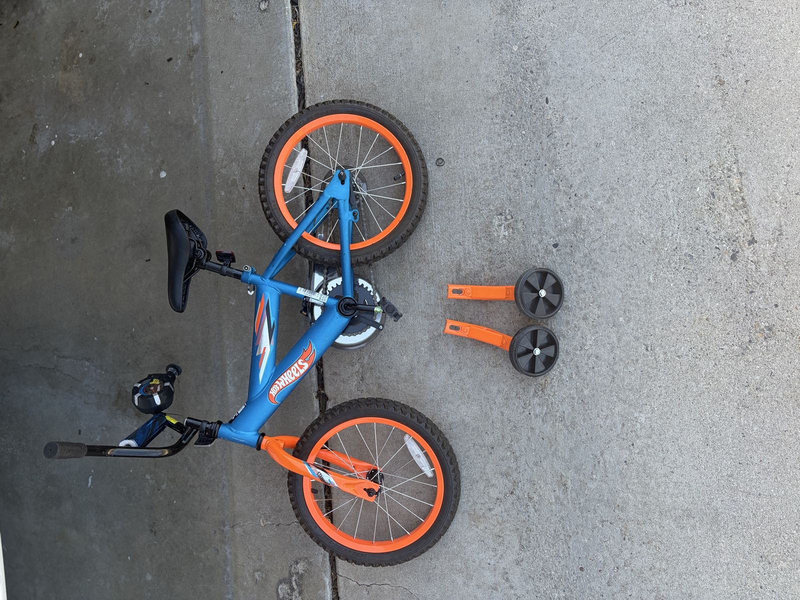 Hot Wheels Kids' Bike Blue/Orange 16" Wheels with Training Wheels