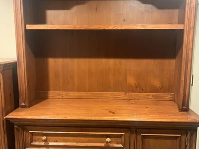 RT Manufacturing Millcreek Collection Bedroom Set – Solid Wood