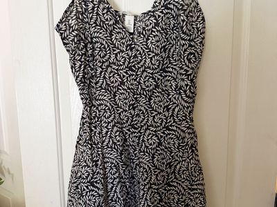 H&M Black & White Leaf Print Cami Mini Dress - Size L (NWT)