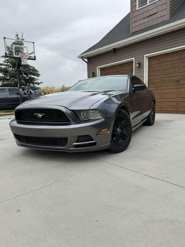 2013 FORD MUSTANG Premium