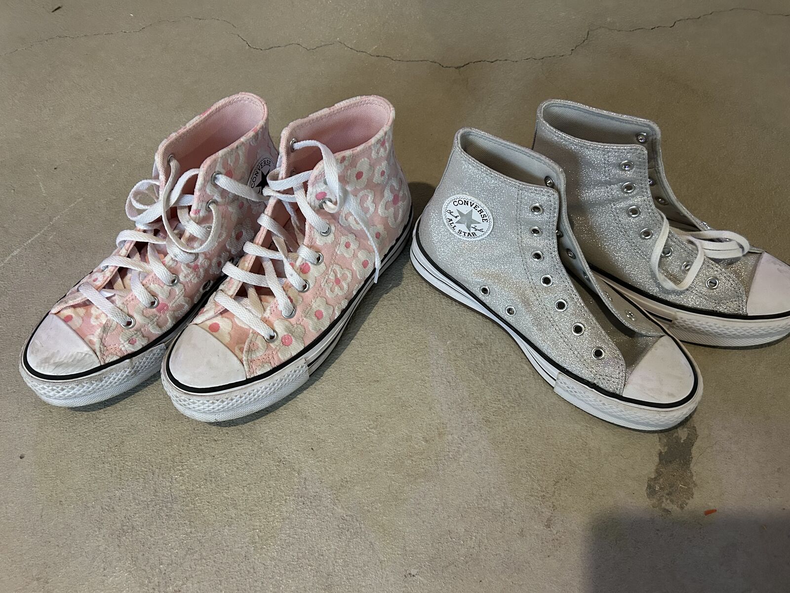 Converse girls size 4 x2 (with laces)