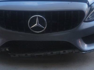 Mercedes-Benz Sedan Non-Running Parts Vehicle - Gray