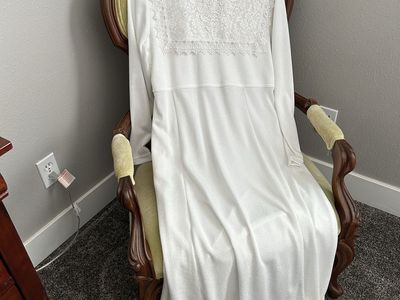 Temple White Elegance White Lace Modest Long Sleeve Knit Dress - Size Large