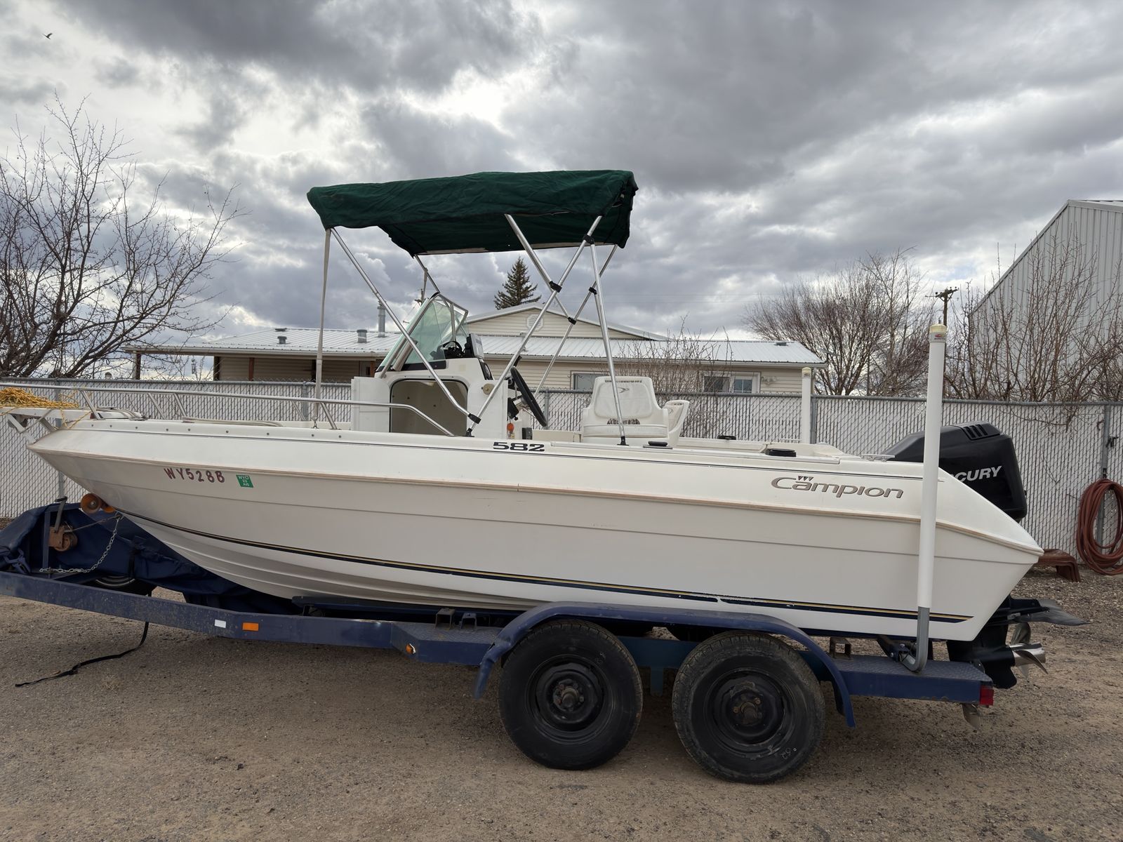 20' Campion 582 Center Console