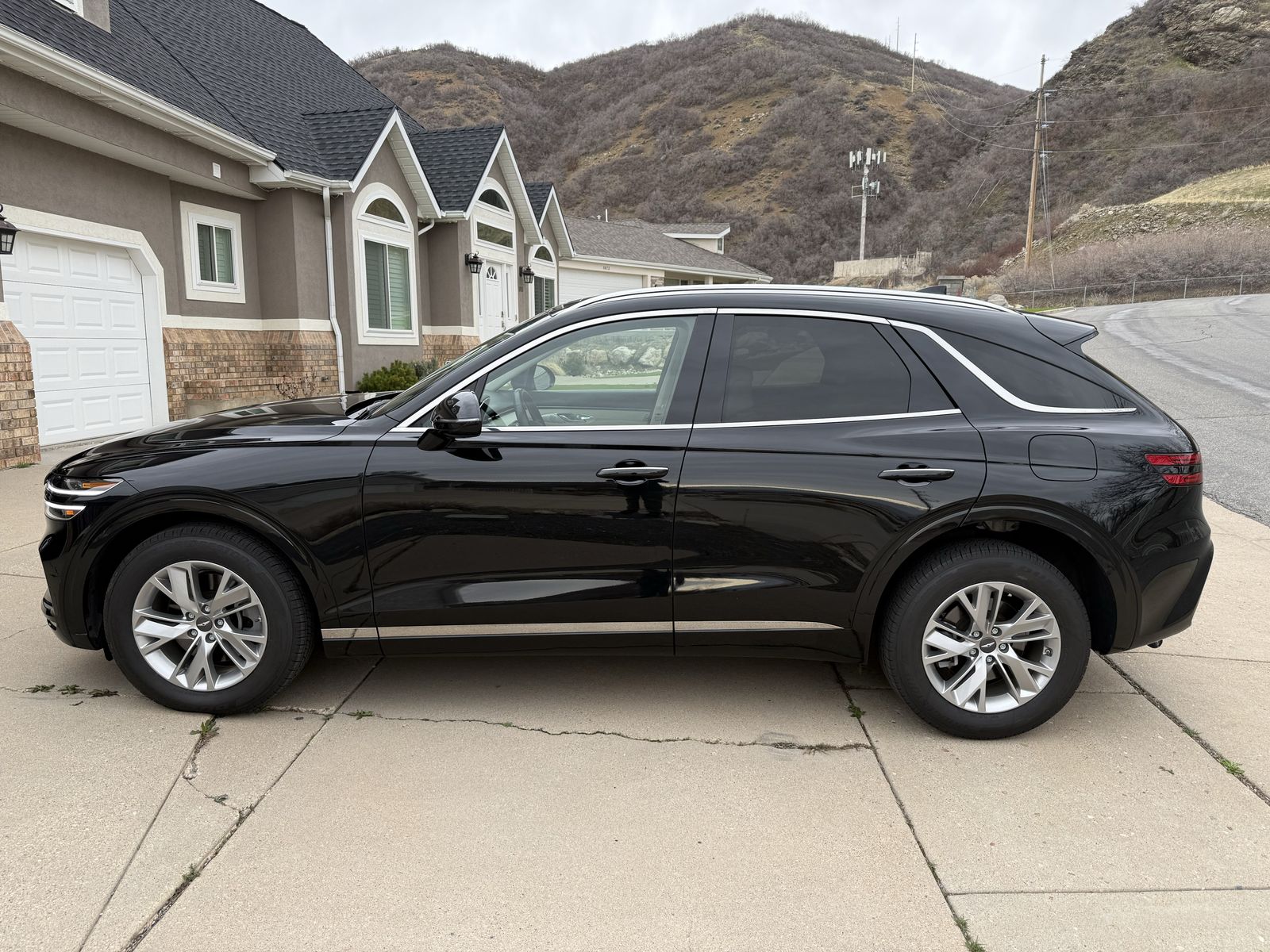 2022 Genesis GV70 2.5T Standard