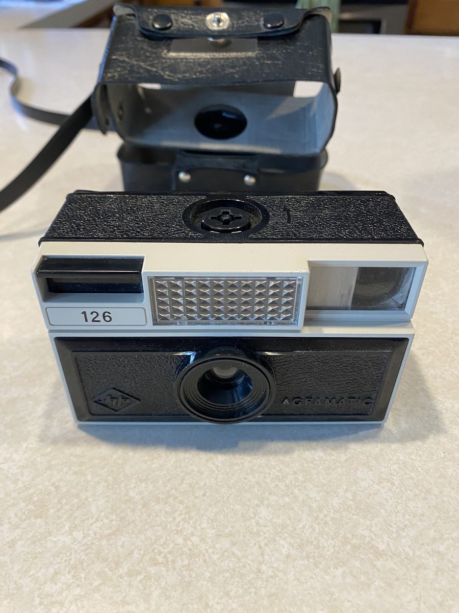 Agfamatic X-126 vintage camera   Untested