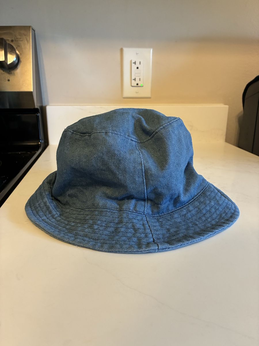 Blue bucket hat 5 $ never worn