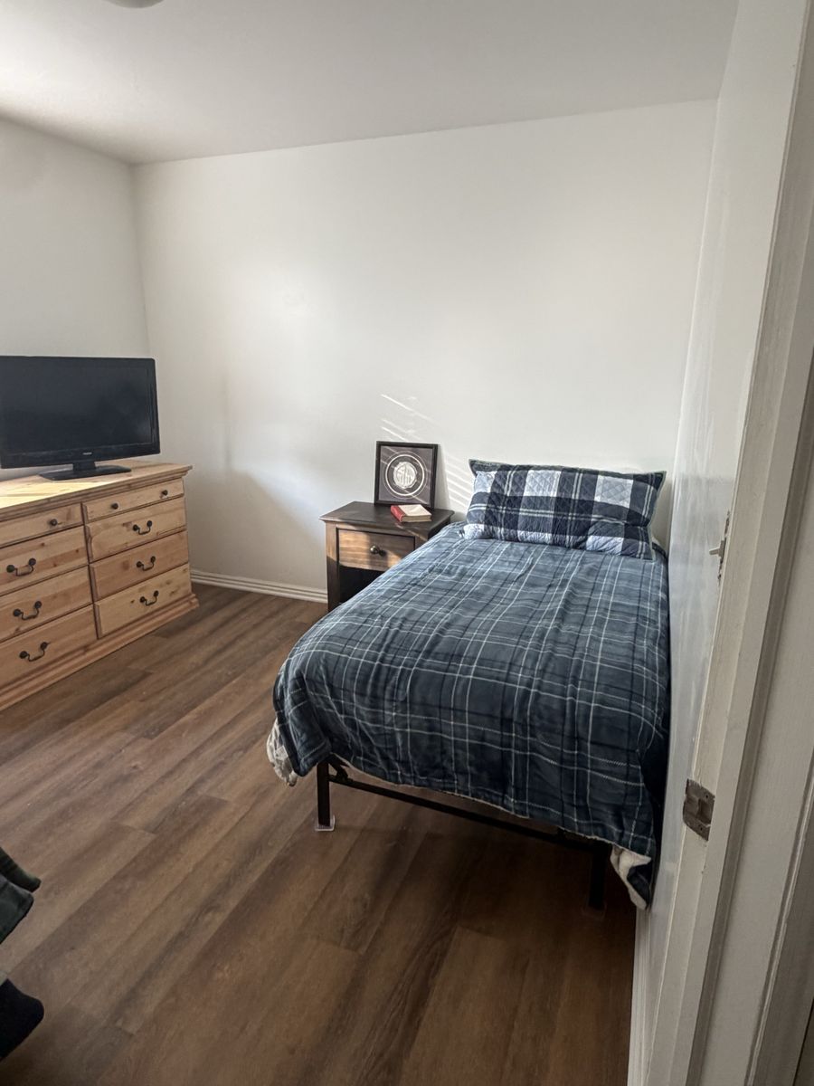 Roommate wanted