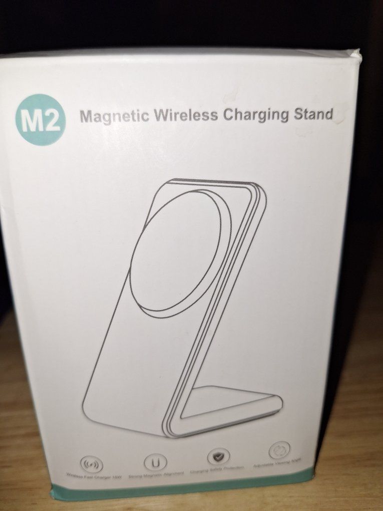 M2 Magnetic Wireless Charging Stand - 15W Fast Charger