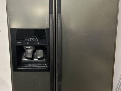 Whirlpool 25.3 cu. ft. Side-by-Side Refrigerator