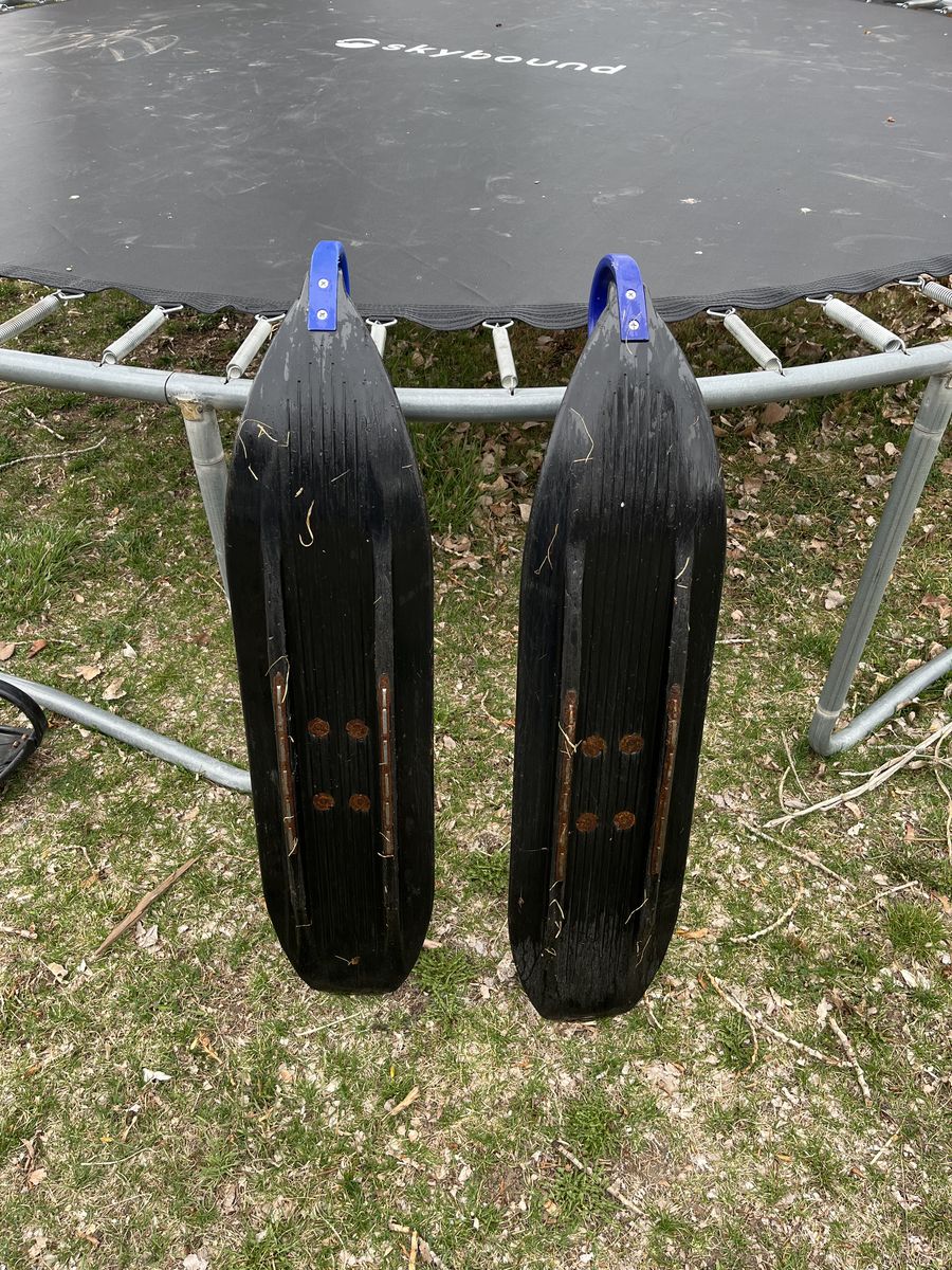 Huge Flexi Skis Taken Off Yamah Sled