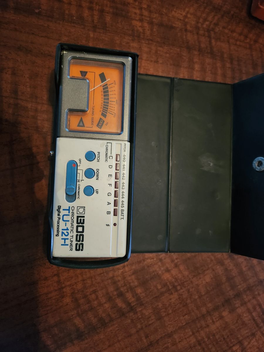 Boss Chromatic Tuner TU-12H Guitar Bass
