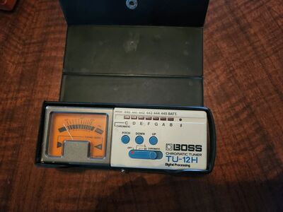 Boss Chromatic Tuner TU-12H Guitar Bass