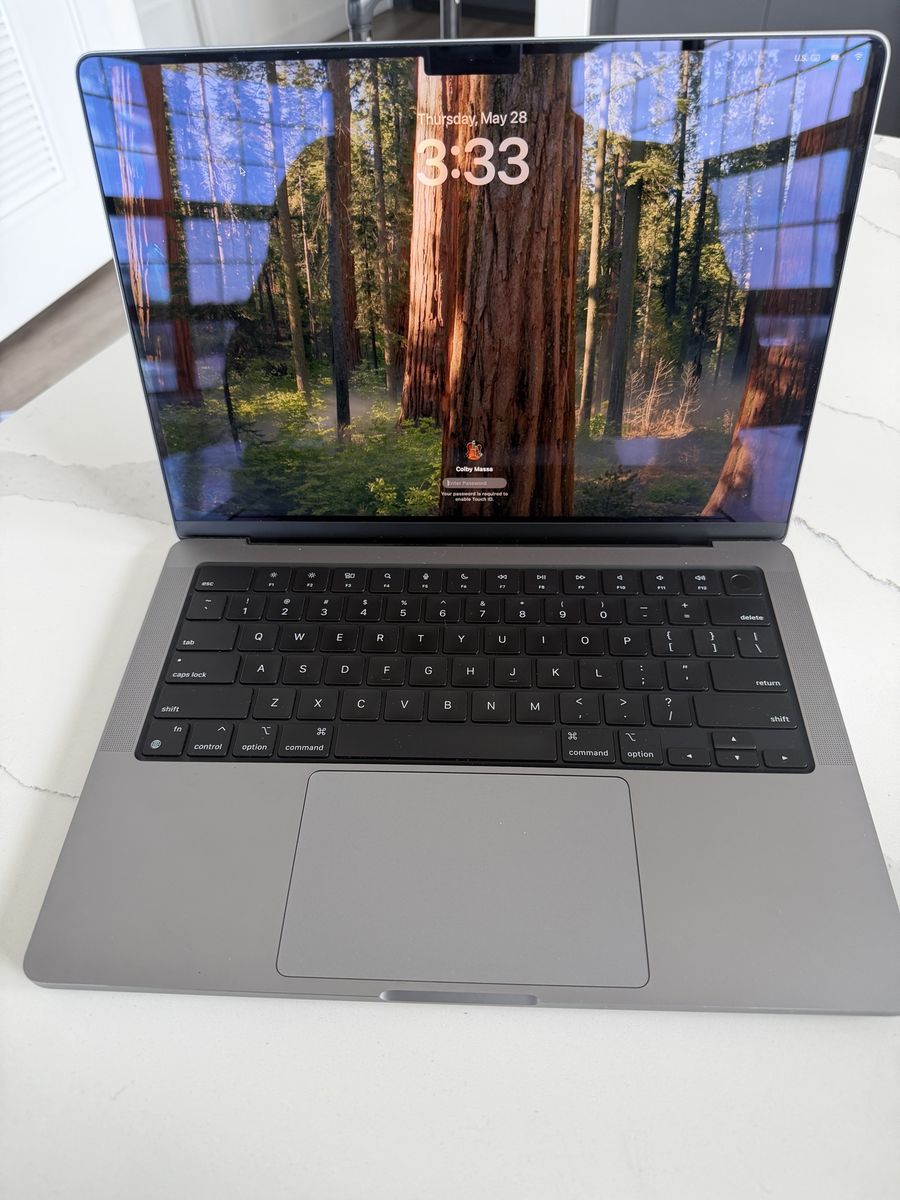 Like New MacBook Pro 14 inch 2024