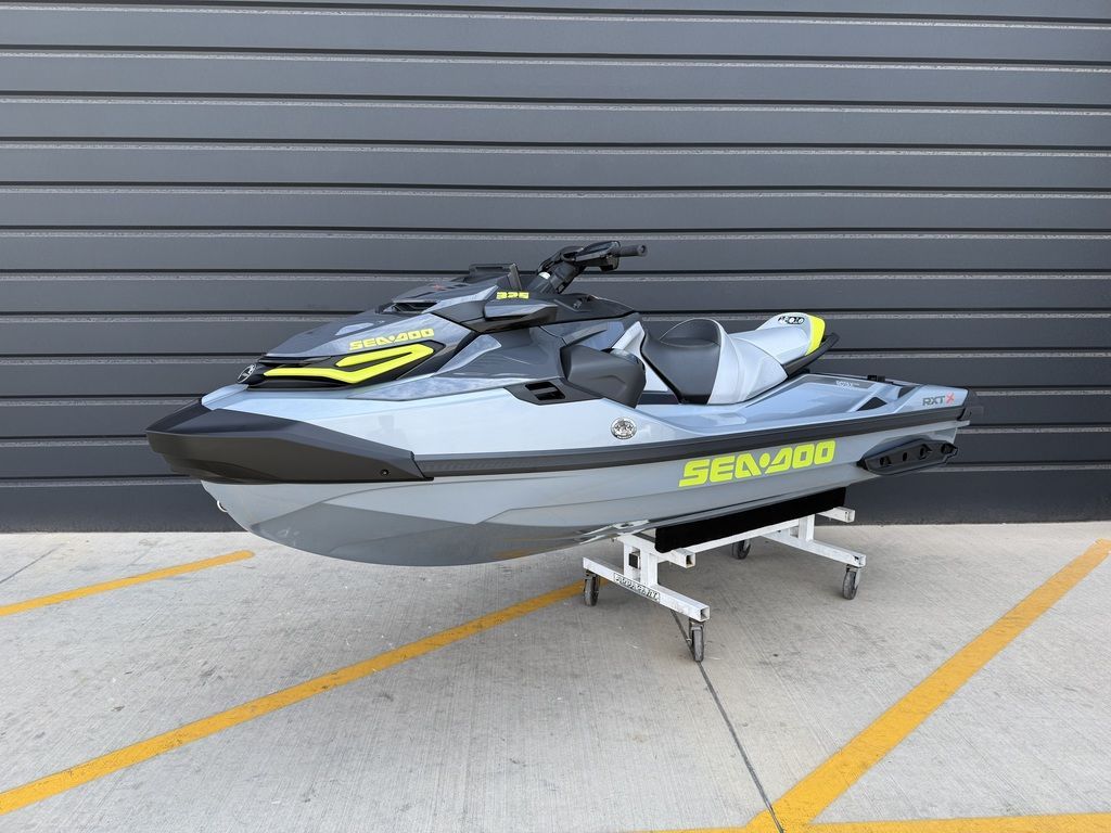 2026 Sea-Doo RXT-X™ 325 Ice Metal / Manta Green