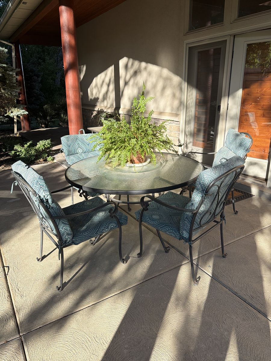 outdoor furniture 