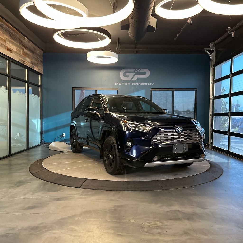 2020 Toyota RAV4 XSE