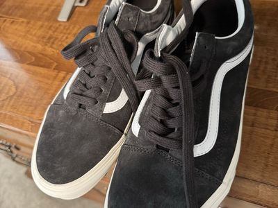 Vans Old School suede low tops