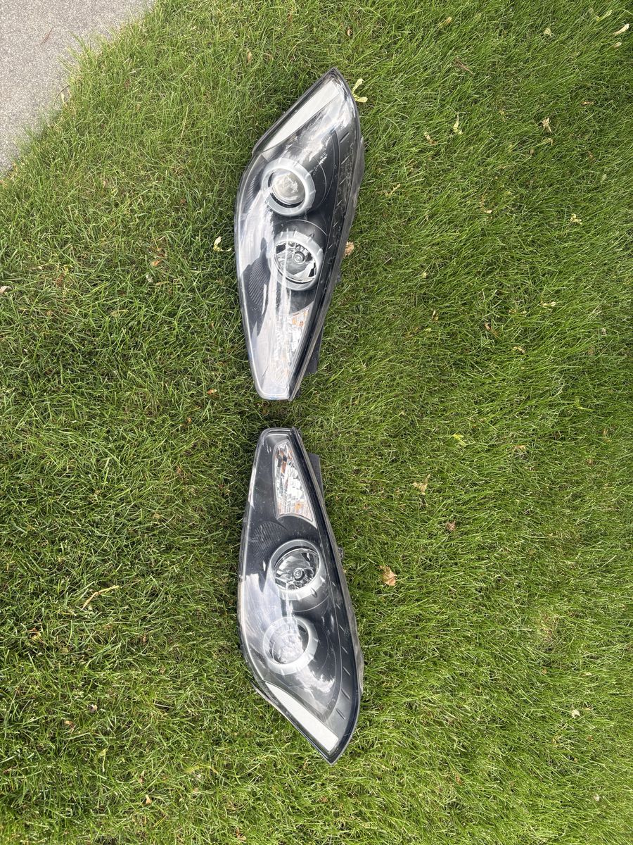 2007-2008 Hyundai Tiburon Headlights