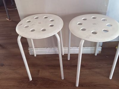 2 Chairs