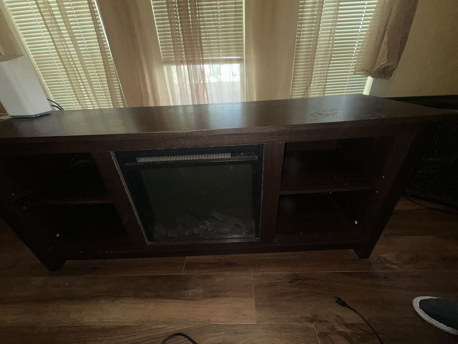 Entertainment center