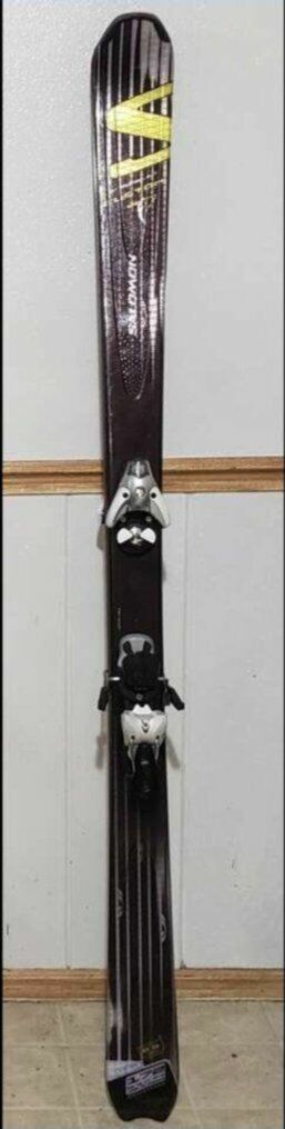 SALOMON SKIS 172 SPACEFRAME
Message anytime to com