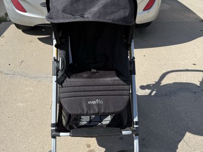 Evenflo Reversi Black Lightweight Compact Stroller with Canopy and Cup Holder