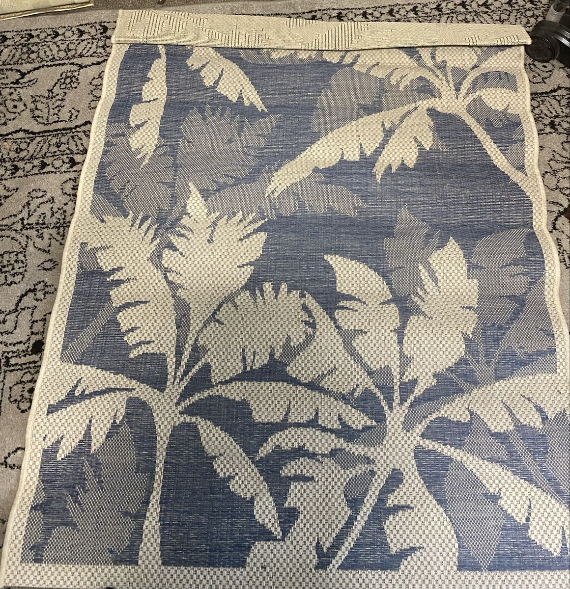 Couristan Monaco "Coastal Flora" Indoor/Outdoor Rug 3'9" x 5'5"  Ivory/Sapphire Blue