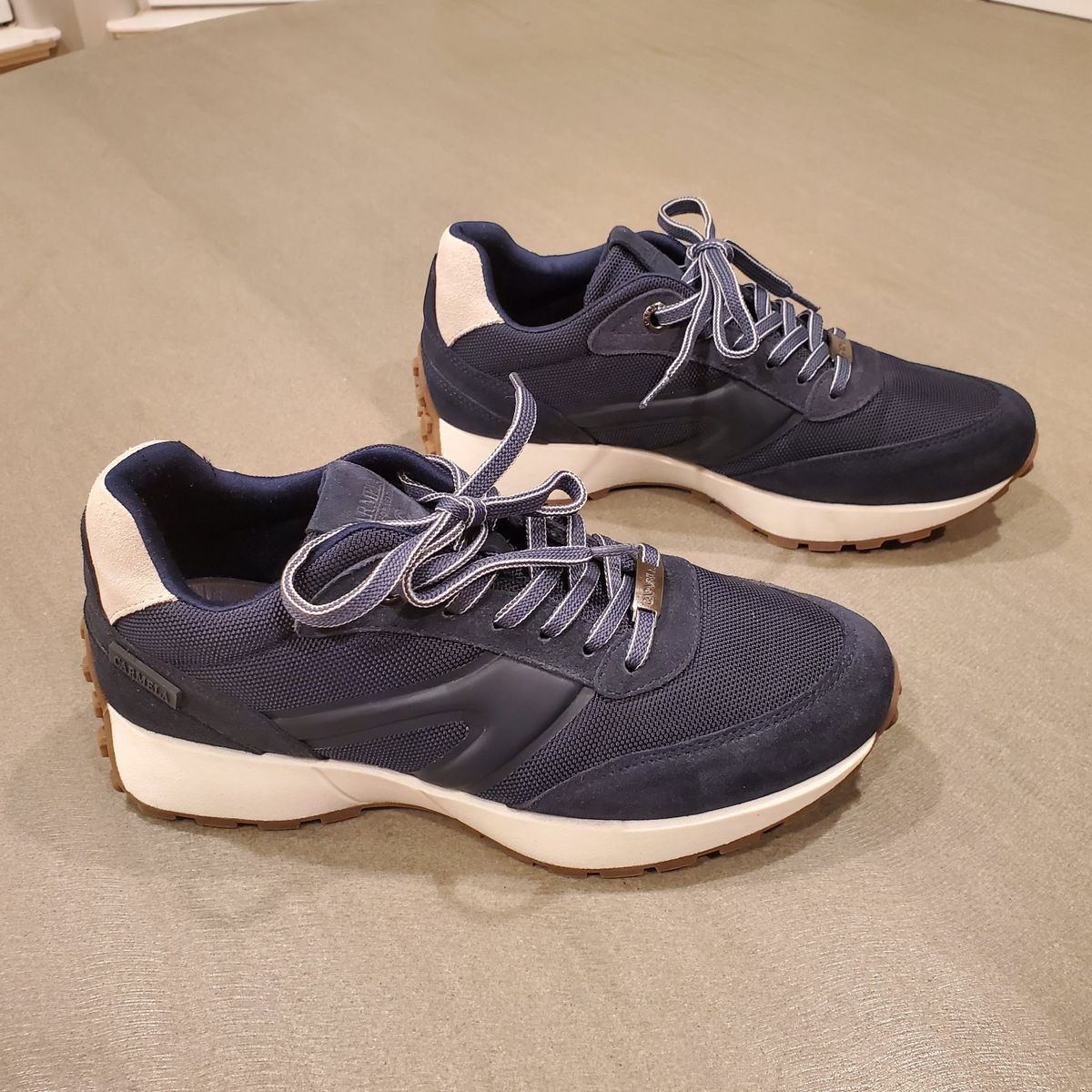 Carmela sneakers size 9.5 (40)