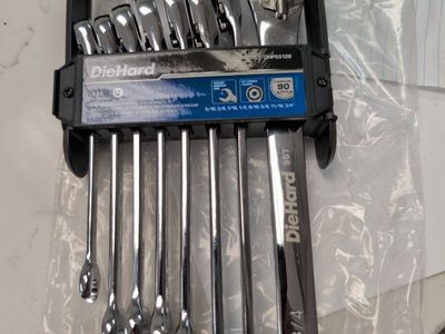 *NEW* DieHard 8 Piece Reversible Ratcheting Wrench Set OBO