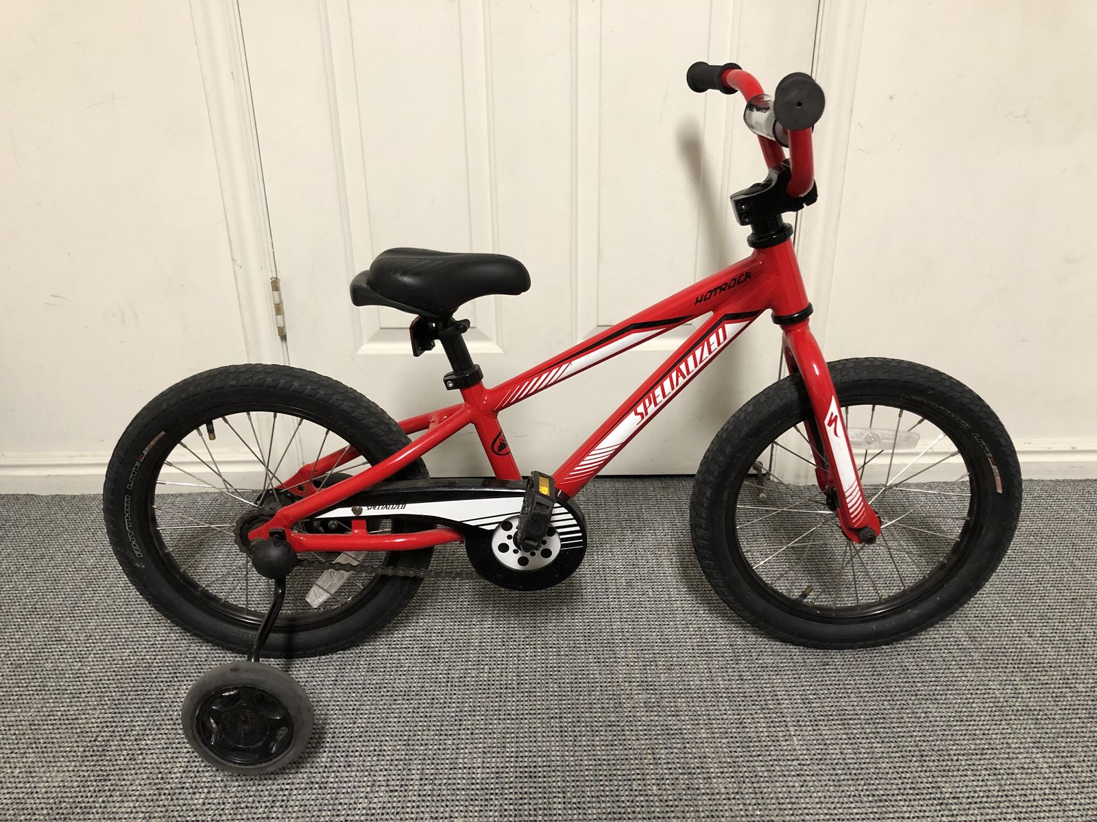 3’4”-3’10” Specialized HotRock 16 inch Bike Kids Boys Girls Training Wheels